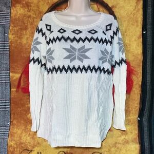 HEATHER B-woman’s white w/design long sleeve full length knit crewneck sweater